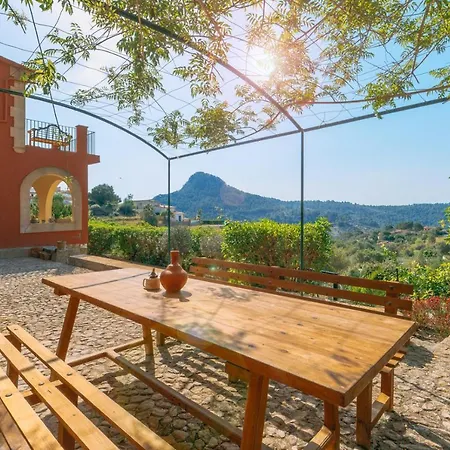Wunderschoene Ruhige Mit Pool In Galilea Дом отдыха